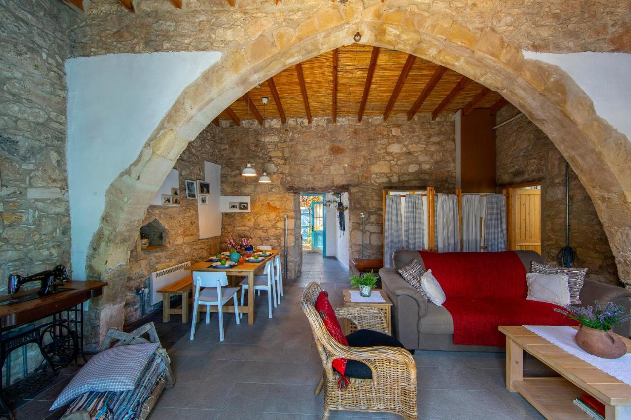 Villa Akamantida Platea 1 à Pano Arodes Extérieur photo